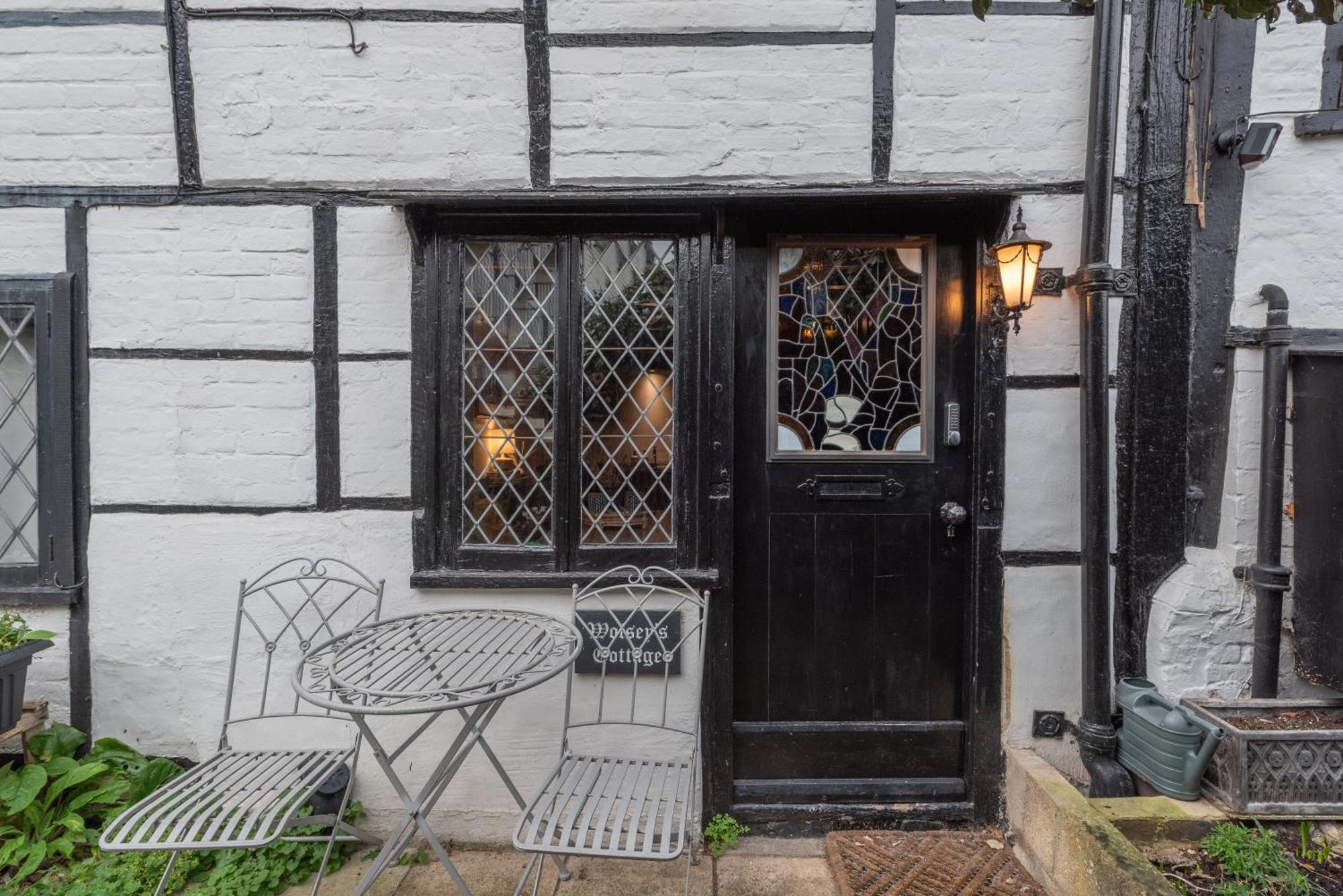 15Th Century Tiny Character Cottage-Henley Centre Exterior foto