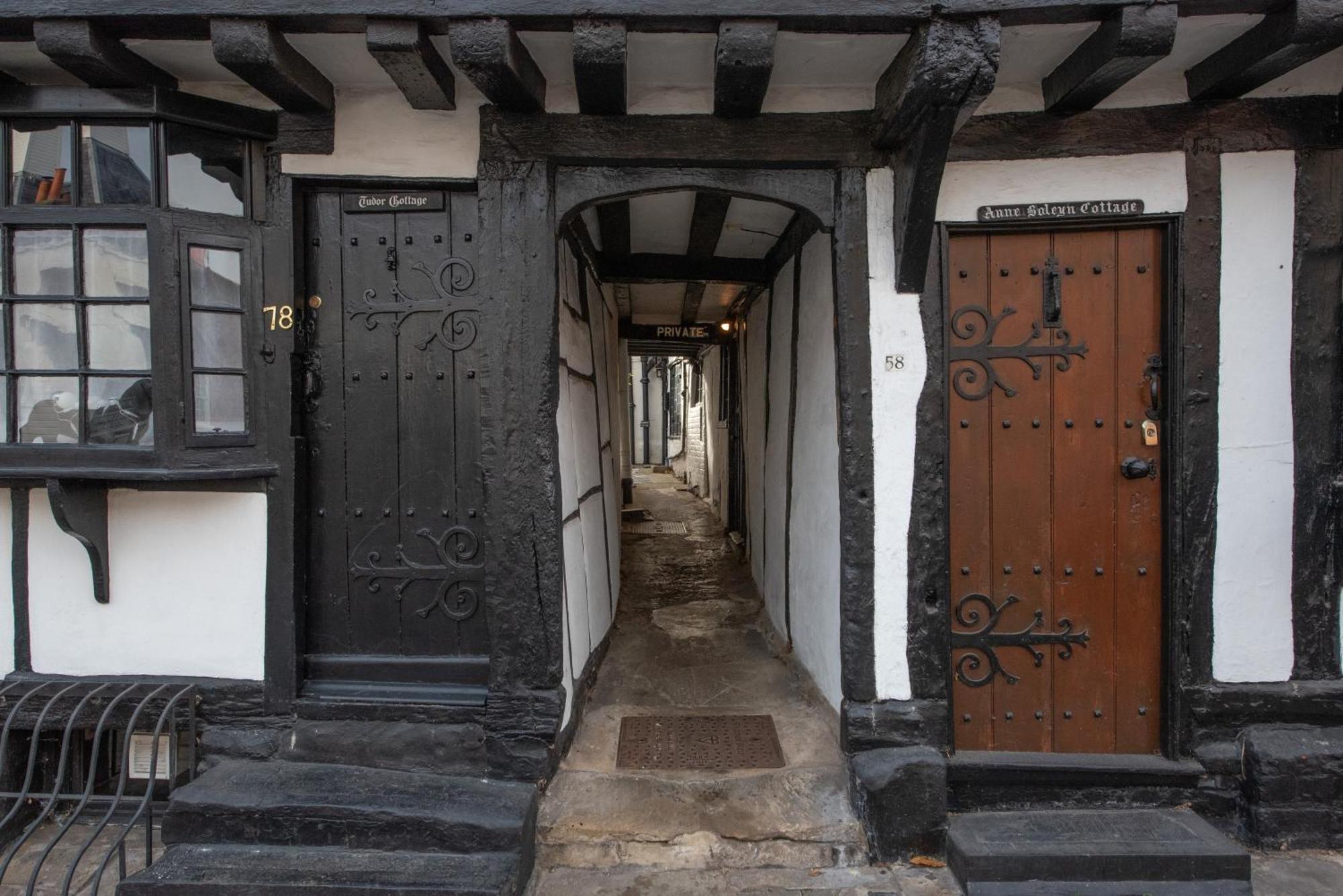 15Th Century Tiny Character Cottage-Henley Centre Exterior foto